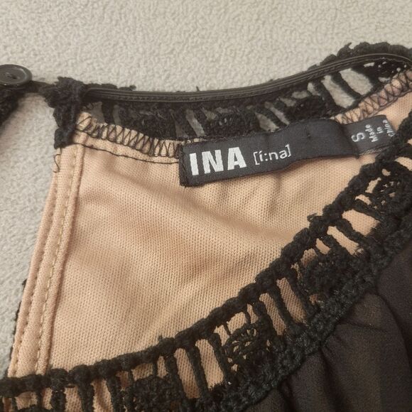 Ina Cold Shoulder Bell Sleeve Mini Dress Size Small - Picture 4 of 9